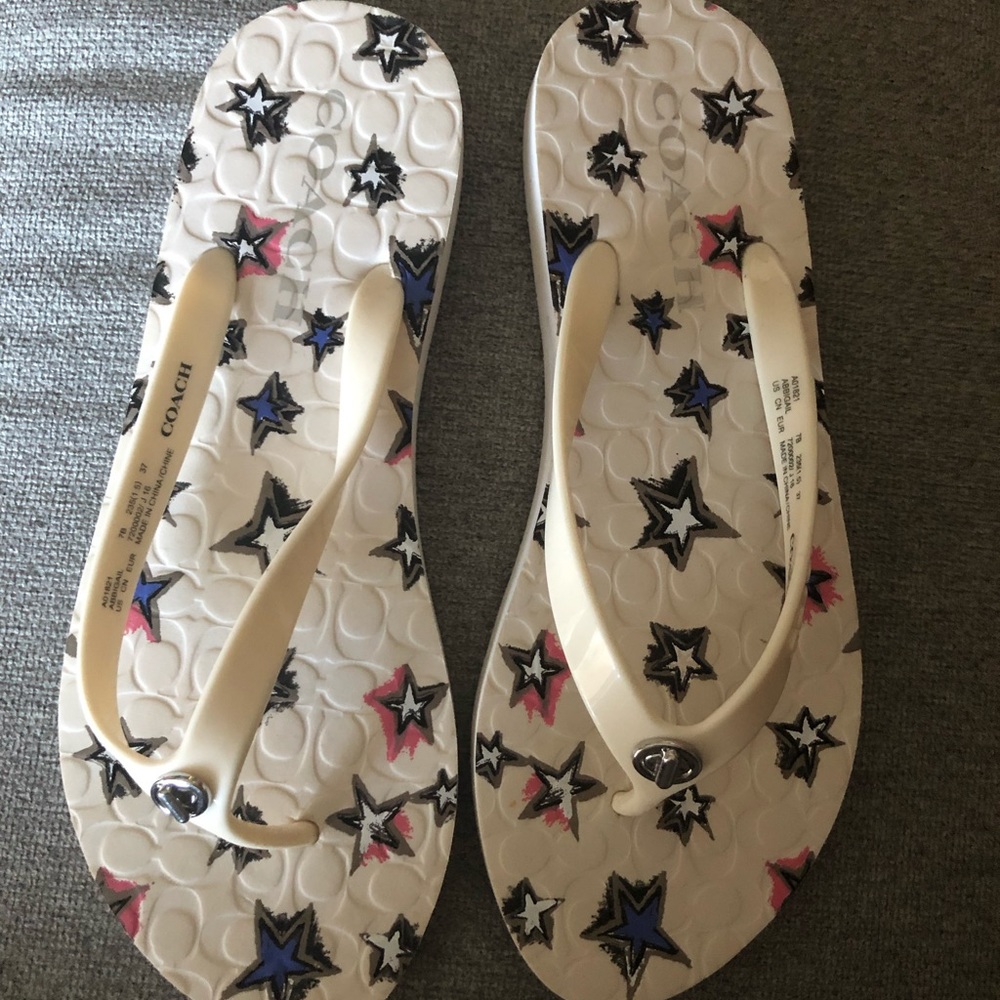 NWOT Coach flip flops size 7